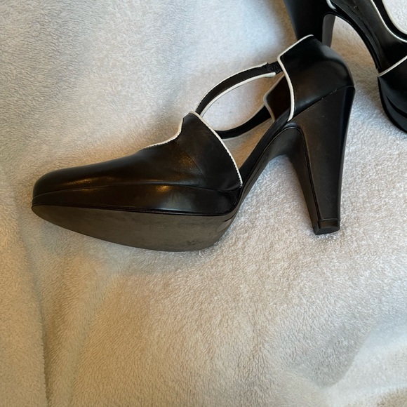Sz 6 1/2 Vince Camuto heels black and white new never been used - Picture 7 of 9